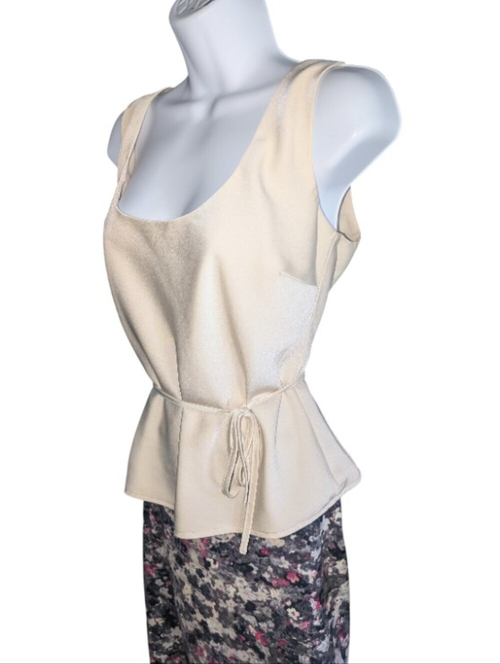 Square neck Shell Tank Top - Picture 3 of 8